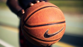 亚博体育-TES十五连败创纪录，德布劳内状态低迷，教练帅位岌岌可危